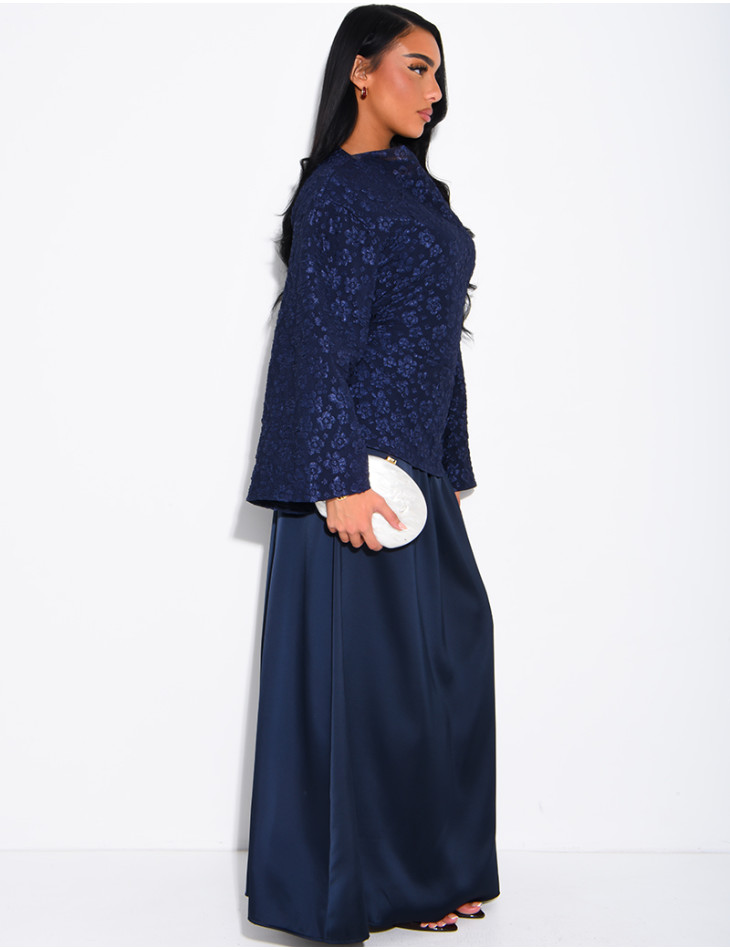 Ensemble jupe longue en satin et top texturé à nouer