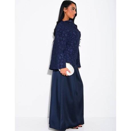 Ensemble jupe longue en satin et top texturé à nouer