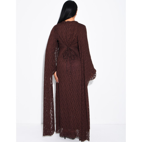 Robe en dentelle doublée avec châle assorti