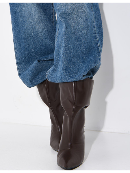 Bottes à talons en similicuir plissé