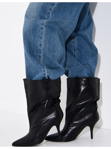 Bottes à talons en similicuir plissé