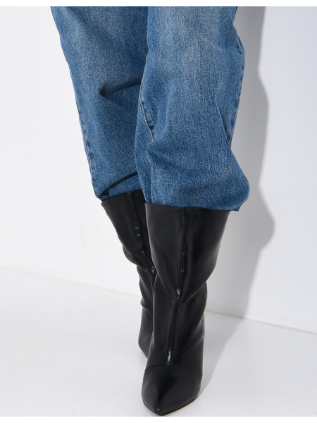 Bottes à talons en similicuir plissé