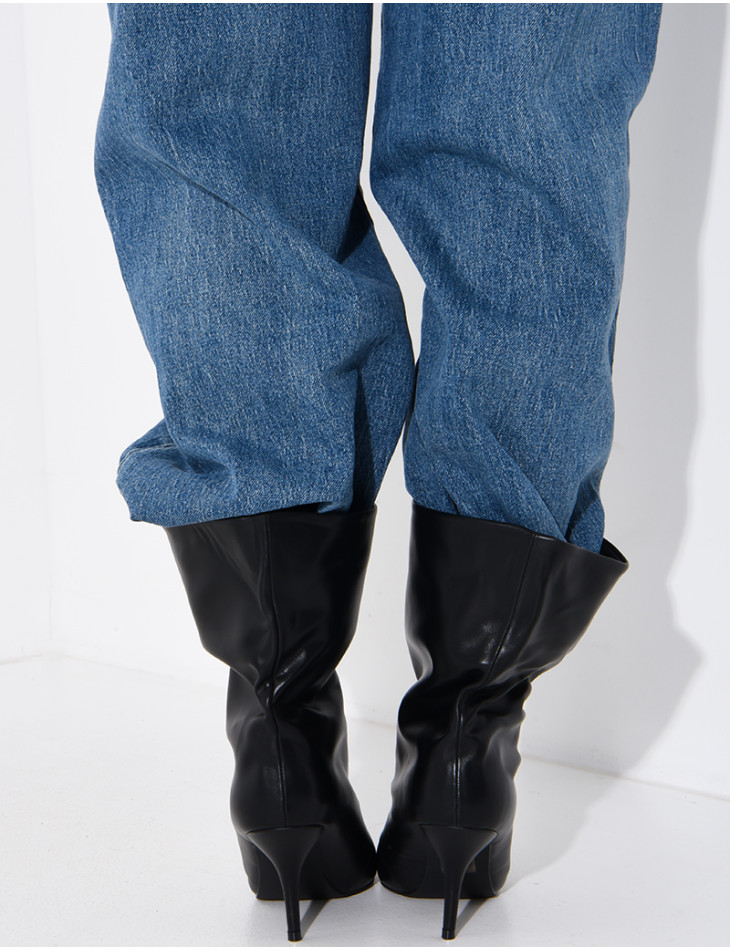 Bottes à talons en similicuir plissé