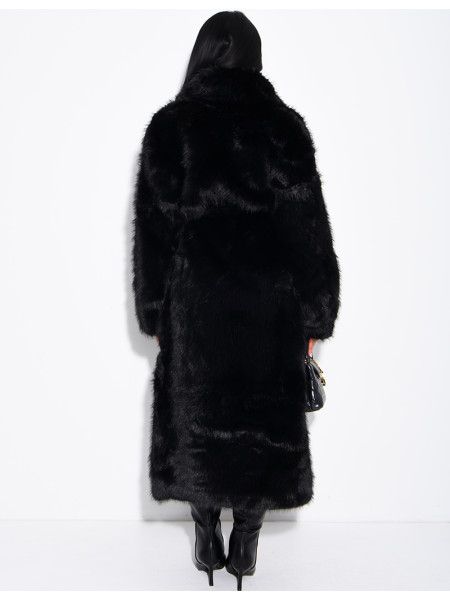 Manteau très long en fausse fourrure et ceinture