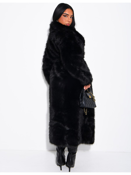 Manteau très long en fausse fourrure et ceinture