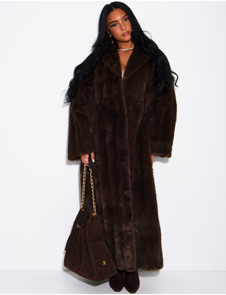 Manteau très long en fausse fourrure premium