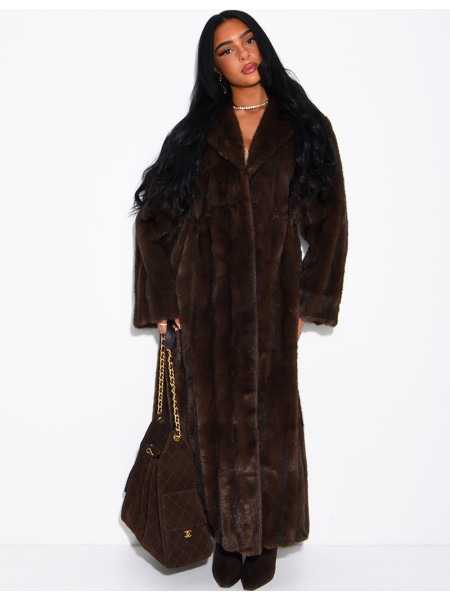 Manteau très long en fausse fourrure premium