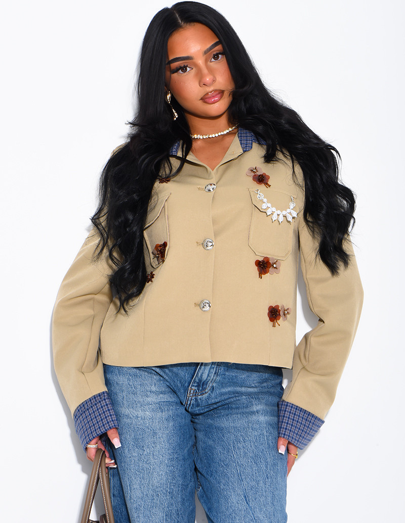 Kurze Jacke mit kariertem...