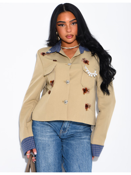 Kurze Jacke mit kariertem Kragen und Einsätzen