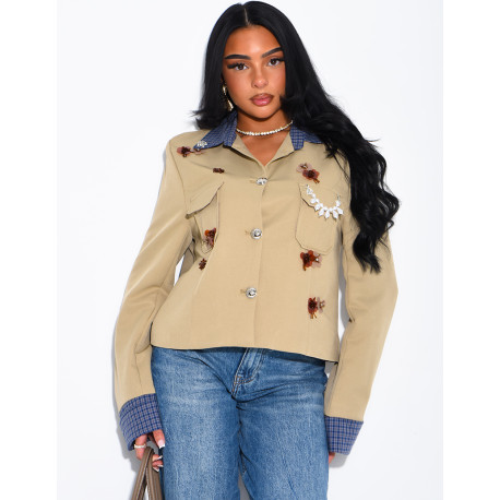 Kurze Jacke mit kariertem Kragen und Einsätzen