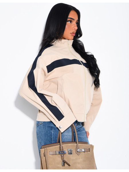 Wasserdichte Jacke mit Kontraststreifen