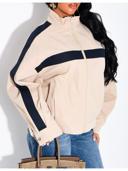 Wasserdichte Jacke mit Kontraststreifen