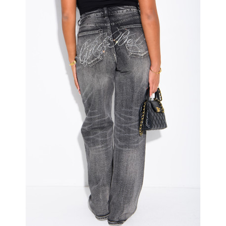 Wide-leg jeans with rhinestones on the back