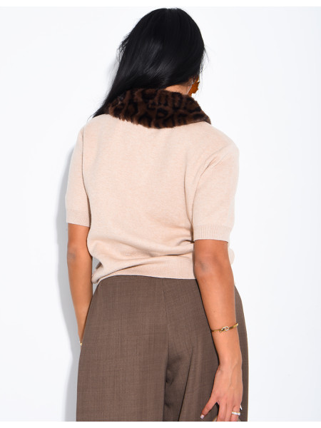 Short-sleeved button-up jumper with leopard-print faux fur collar
