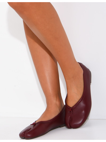 Ballerines en similicuir fendues