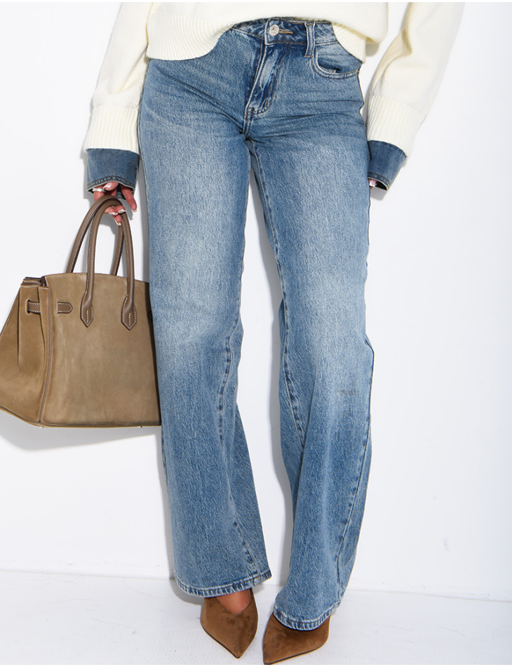 Wide-leg jeans with embroidered wing-shaped sequins