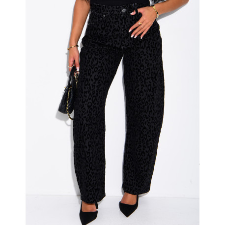 Balloon-cut jeans with embroidered leopard print