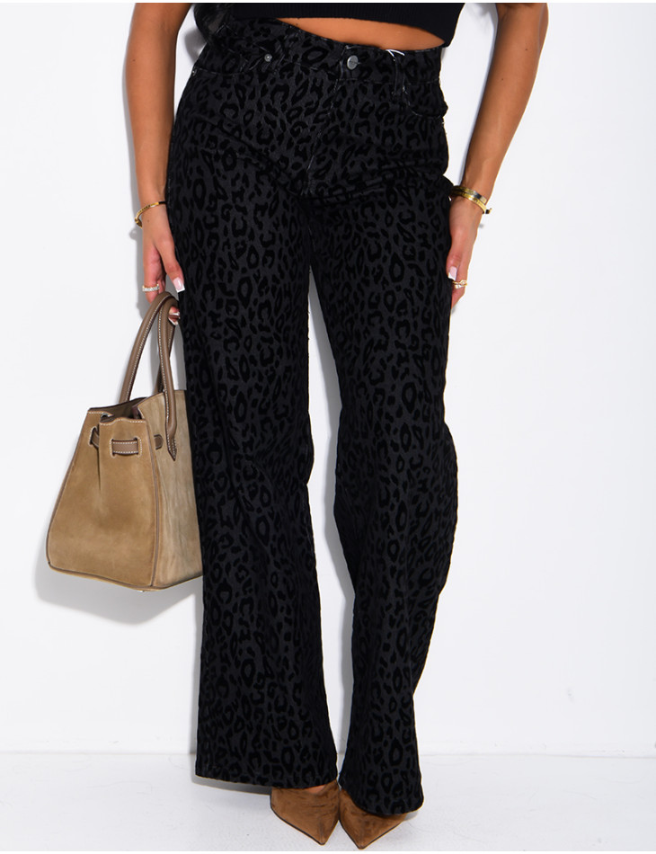 High-waisted straight-leg jeans with an embroidered leopard print
