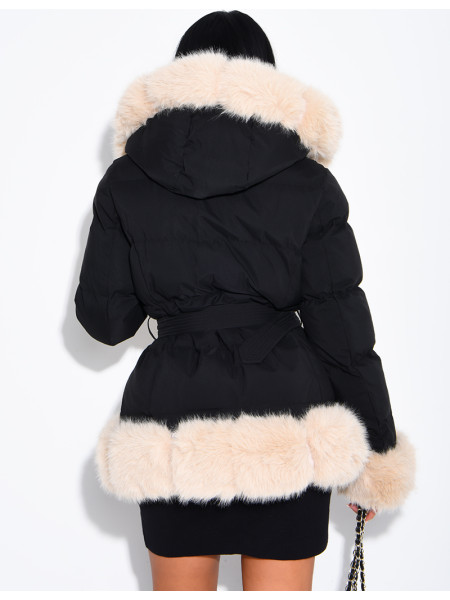 Doudoune mi-longue matelassée à capuche fourrée