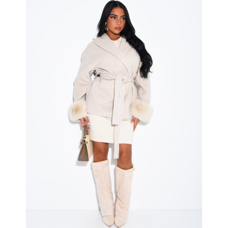 Manteau mi-long en feutrine à fourrure sur les poignets