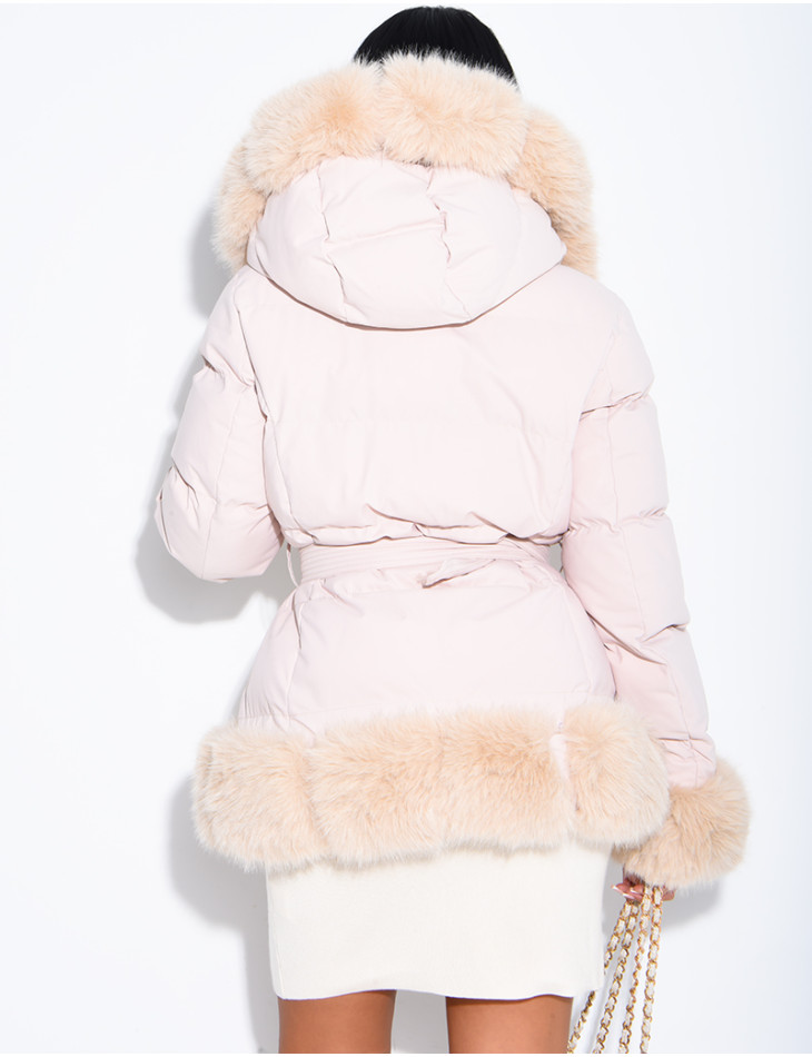 Doudoune mi-longue matelassée à capuche fourrée