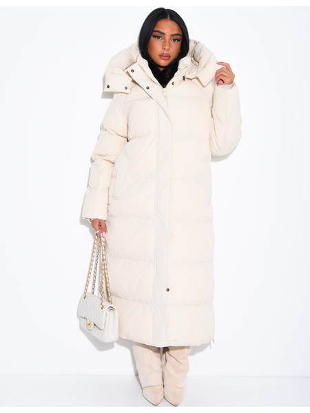 Lange Daunenjacke mit Kapuze