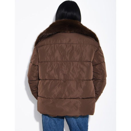 Quilted puffer jacket with belt and faux fur collar