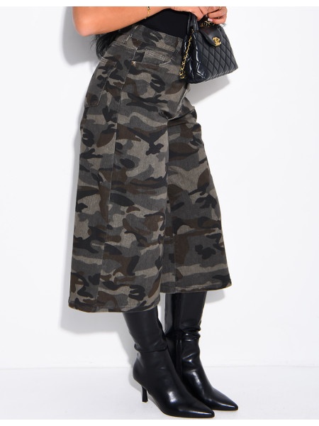 Long denim Bermuda shorts with a camouflage print