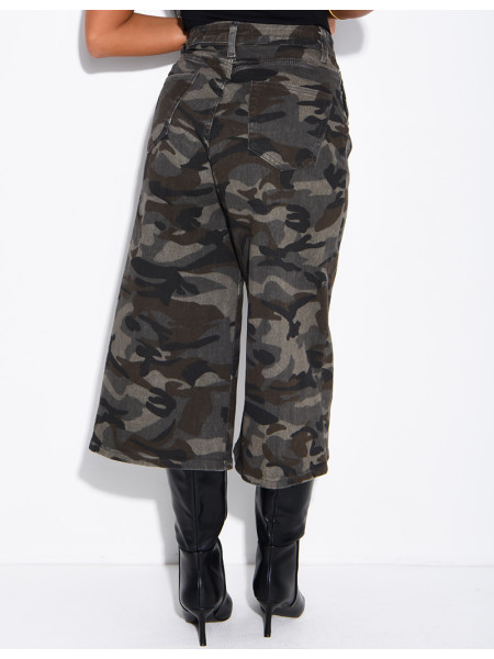 Long denim Bermuda shorts with a camouflage print