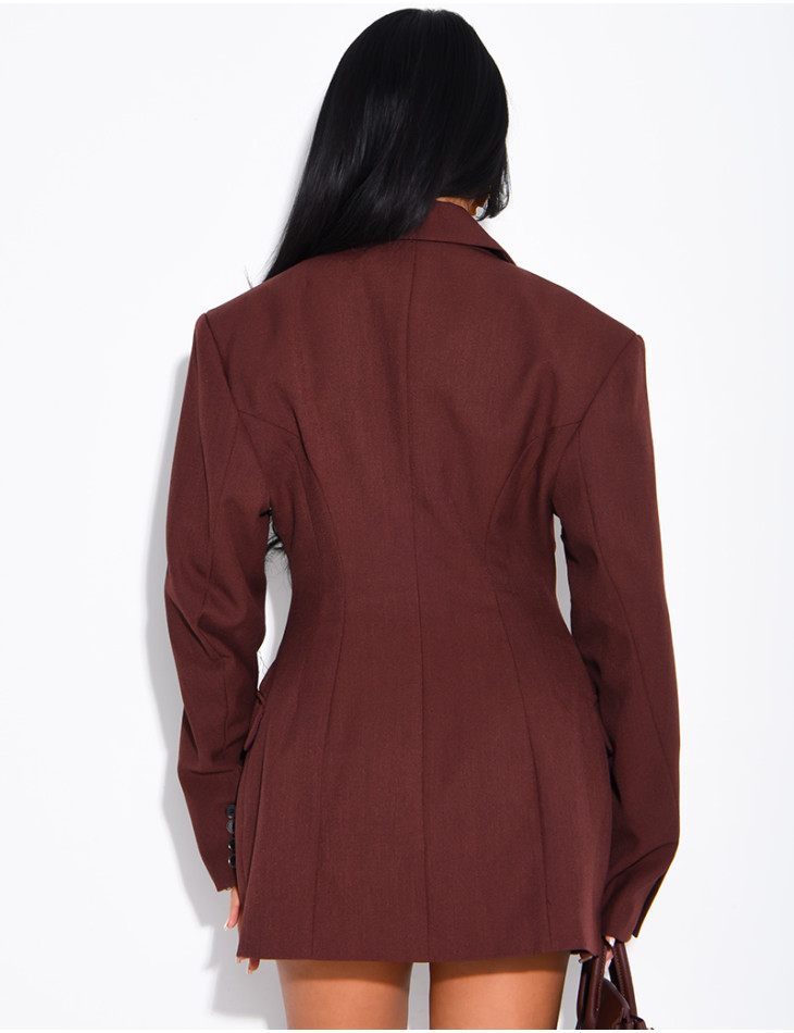 Fitted blazer with shoulder pads