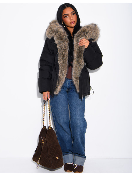Mittellange Steppjacke mit Kapuze aus Kunstfell Gerade, mittellange Passform