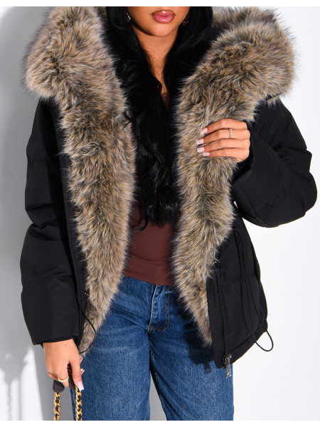 Mittellange Steppjacke mit Kapuze aus Kunstfell Gerade, mittellange Passform