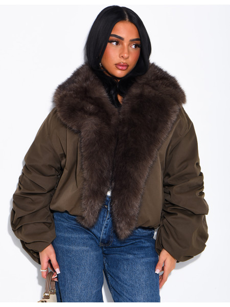 Kurze Daunenjacke mit Kunstfell und drapierten Ärmeln