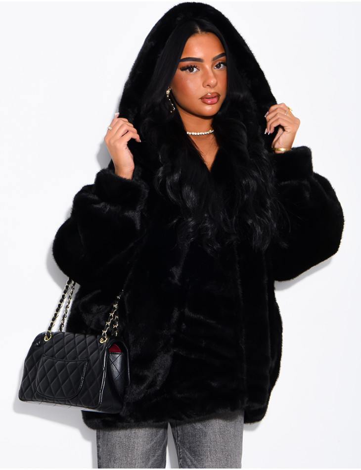 Oversize-Jacke aus Kunstfell mit Kapuze