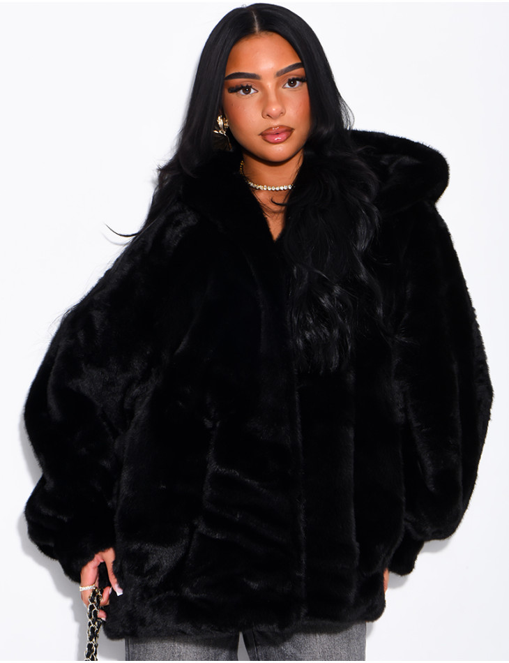 Oversize-Jacke aus Kunstfell mit Kapuze