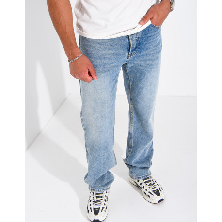 Straight-leg jeans