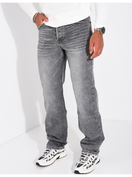 Straight cut, classic fit and slightly loose leg