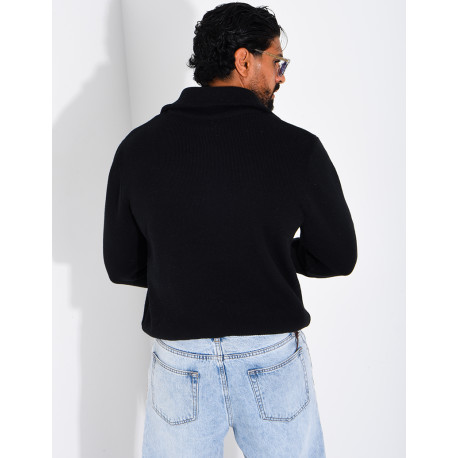 Pull côtelé à col zippé