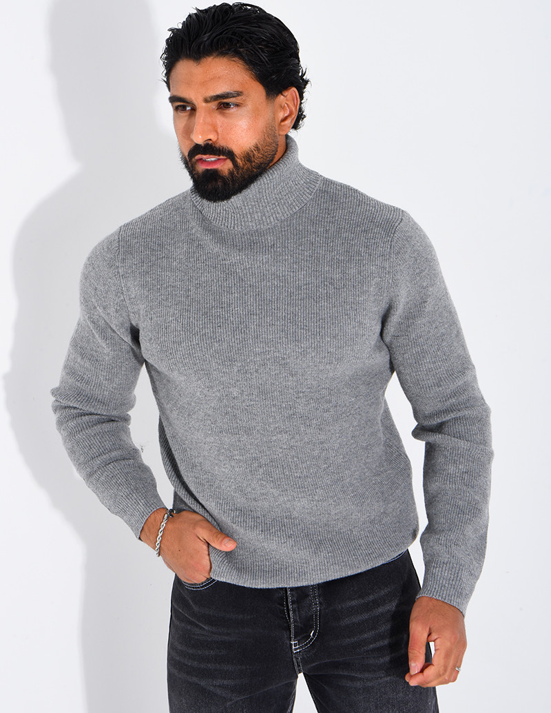 Pull col roulé