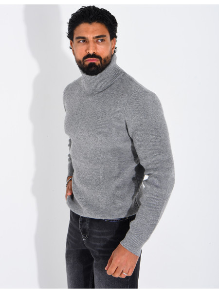 Pull col roulé
