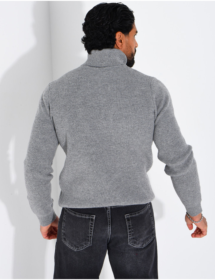 Pull col roulé